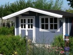 Unser Gartenhaus mit neuer Fassadenfarbe