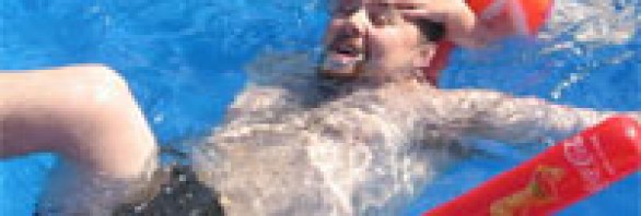 Baden im eigenen Swimmingpool, Bildrechte caad10 auf 1-2-do.com