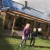 Spielende Kinder vor Solara