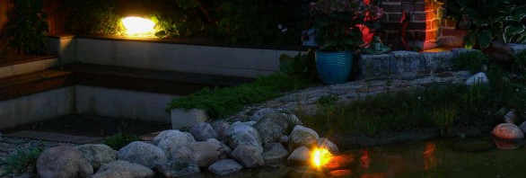 Beleuchtung im Garten am Teich und an einer Sitzecke