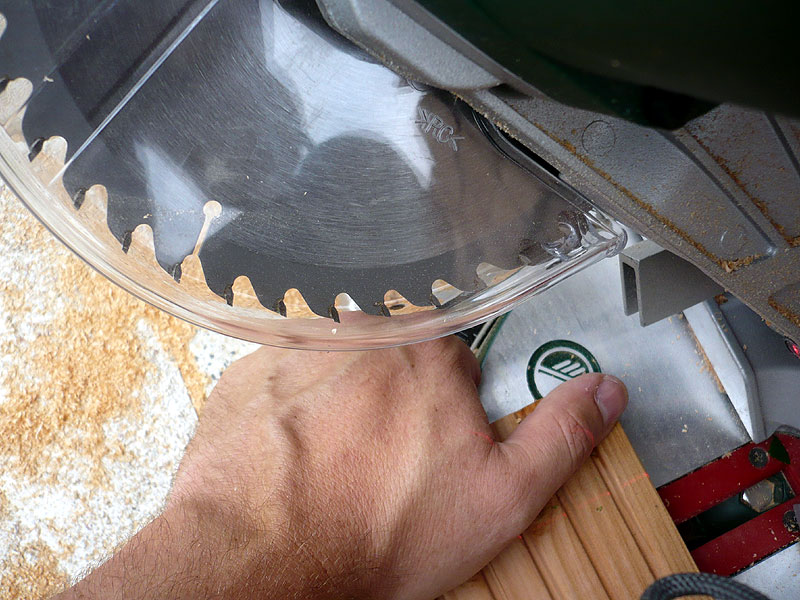 Sicherheit für die Hand dank Kunststoffhaube