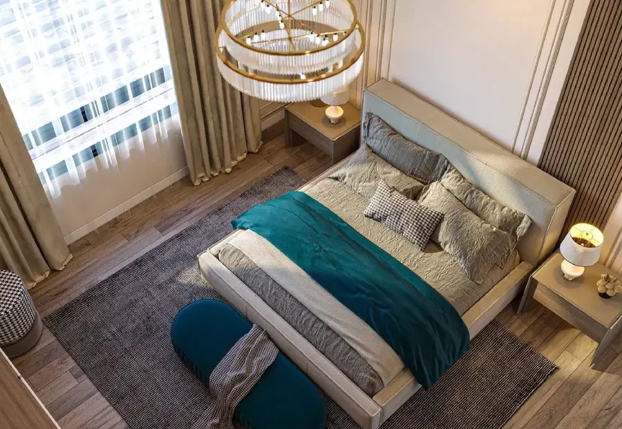 Blick von oben auf ein Bett im Schlafzimmer