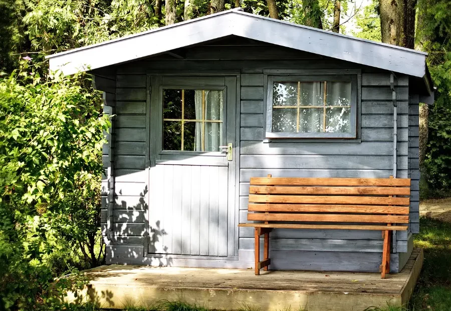 Ein Gartenhaus eignet sich perfekt als Werkstatt