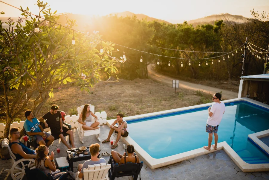 Ein Pool im Garten bringt Freude