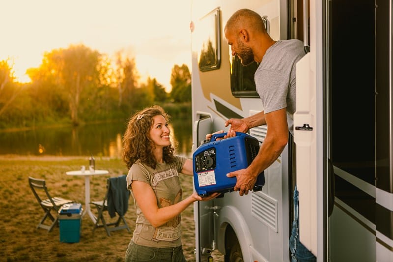 Mobile Stromerzeuger - Inverter-Stromerzeuger beim Camping