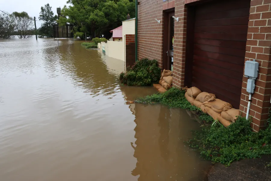 Wasserschäden an Gebäuden bei Hochwasser