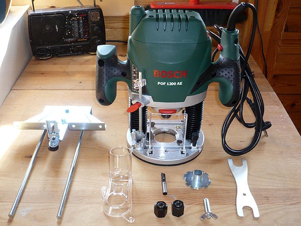 Bosch Oberfräse POF 1200 AE mit Zubehör